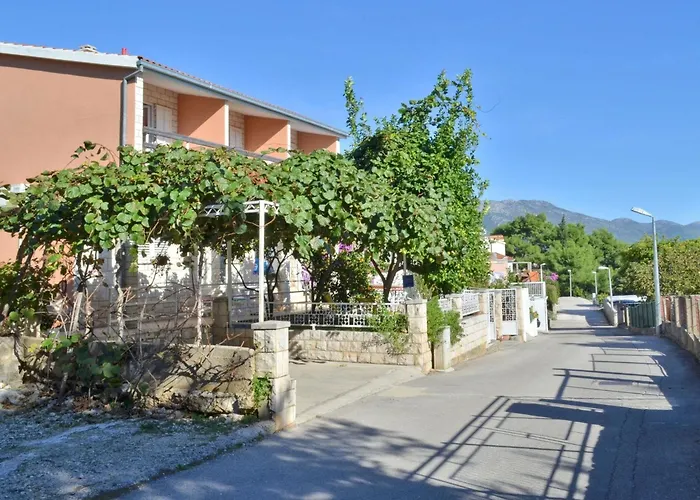 Laidback - Comfort One Bedroom With Balcony And Sea View Apartamento Orebić