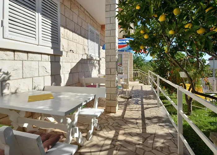 Laidback - Comfort One Bedroom With Balcony And Sea View