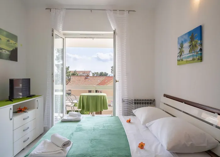 Laidback - Comfort One Bedroom With Balcony And Sea View Apartamento Orebić