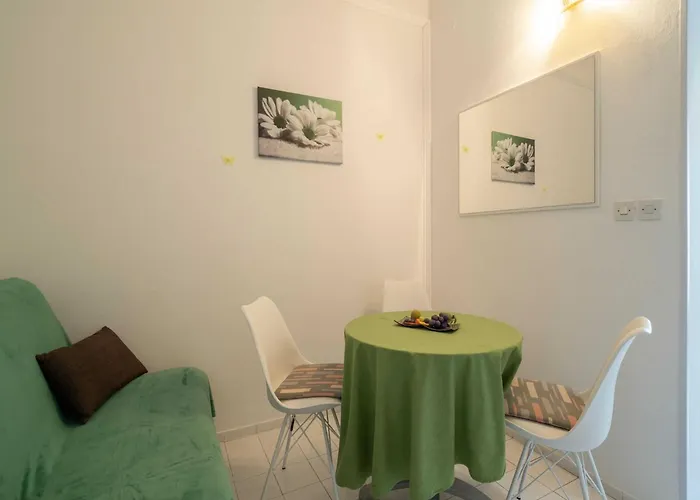 Laidback - Comfort One Bedroom With Balcony And Sea View Orebić