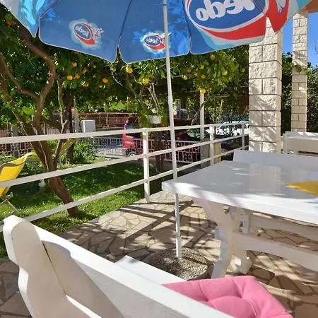 Laidback - Comfort One Bedroom With Balcony And Sea View Orange * Orebic