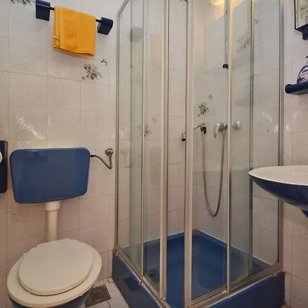 Laidback - Comfort One Bedroom With Balcony And Sea View Orange Apartment
