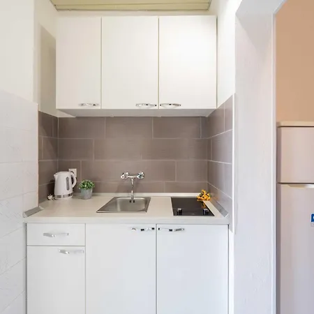 Laidback - Comfort One Bedroom With Balcony And Sea View Orange Orebic