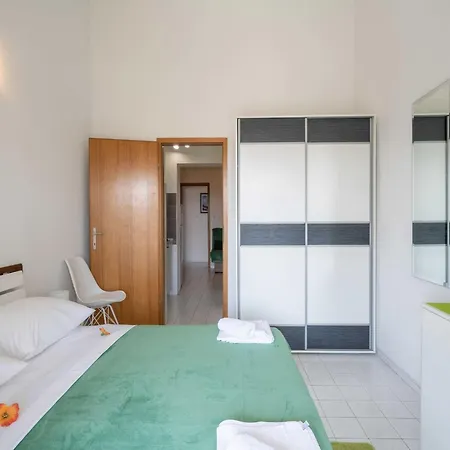 Laidback - Comfort One Bedroom With Balcony And Sea View Orange *